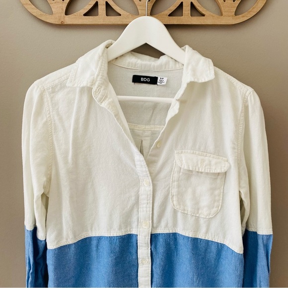 BDG by Urban Outfitters Long Sleeve Button Up Shirt Blue/White Sz Small - Picture 2 of 9